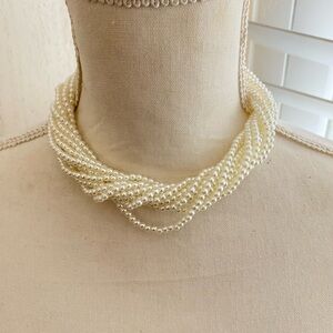 WHITE DEPARTMENT STORE NECKLACE